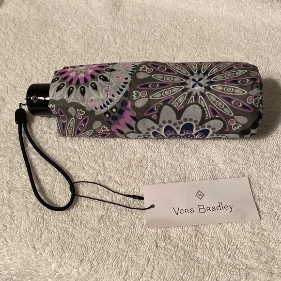 Vera Bradley Accessories - Vera Bradley Automatic Mini Umbrella in Mimosa Medallion